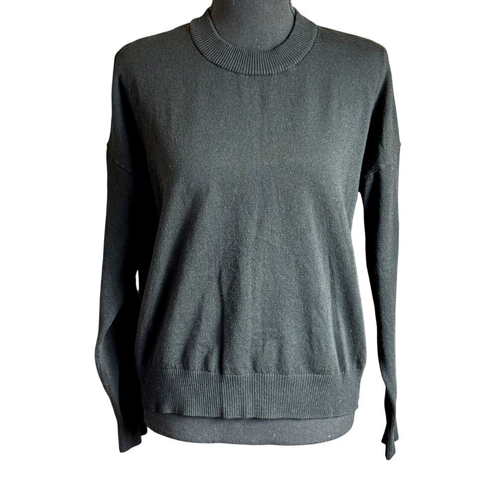 Tahari Sz L Black Crew Neck Long Sleeve Sweater Excellent Condition
